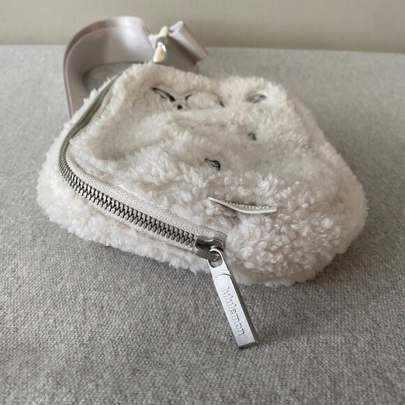 Lululemon Lunar New Year Everywhere Bunny Belt Bag 1L Fleece - Picture 9 of 16